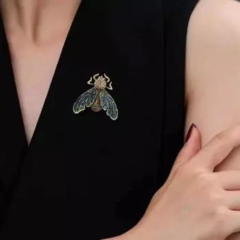 Брошь в форме животного, инкрустированная стразами, эмалированная булавка, яркий внешний вид, пальто, сумка с лацканами, шаль, значок, ювелирные аксессуары фиолетовый