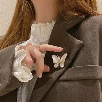 Брошь в виде бабочек, элегантный темперамент, изысканная фея, свадебный подарок, деловой костюм в форме бабочек из искусственного жемчуга белый