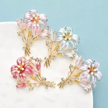 Брошь в виде цветка лилии для женщин, унисекс, эмалированные растения, праздничные офисные значки, подарки красный