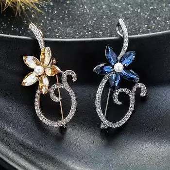 Брошь в виде цветка в стиле ретро, женственная, изящная хрустальная брошь высшего качества, Niche Design Sense, Pin Temperament, аксессуары для костюмов