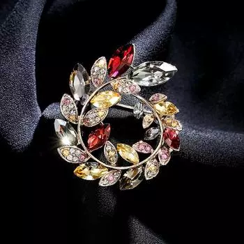 Брошь в виде оливковой ветви в стиле ретро, элегантность и атмосфера женской красоты, булавка для корсажа в виде искусственного хрустального листа, костюм и аксессуары