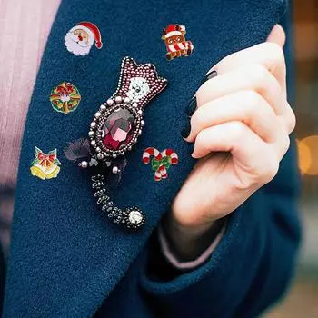 Броши из цинкового сплава Рождественская елка Колокольчик Венок Трость Рождественская брошь Значок Аксессуары для одежды