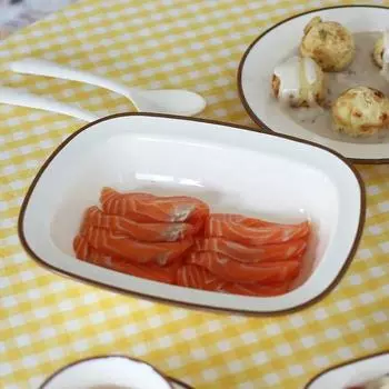 Brown Sugar Rim Rectangular Bowl 9 inch