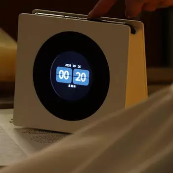 BT 5.3 Динамик Дисплей Тексты песен с часами, без проводов Ретро Винил Мини для путешествий белый