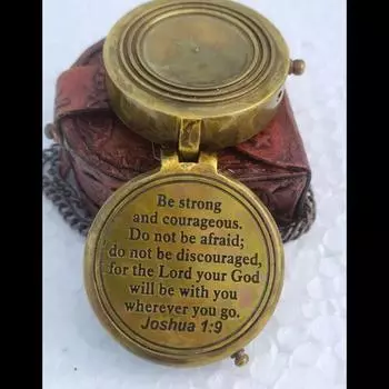Будь сильным и смелым, гравированный компас, Священное Писание Иисуса Навина 1:9 подарков с гравировкой, подарок-подтверждение S коричневый