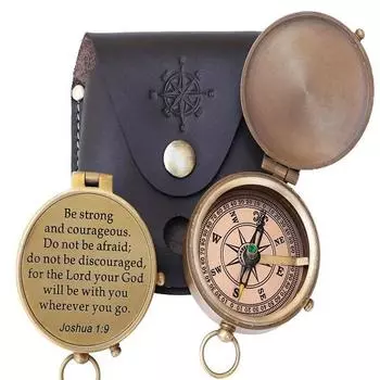 Будьте сильны и мужественны. Гравированный компас. Идеи подарков на конфирмацию. Подарки на крещение.