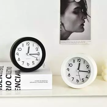 Будильник ультра тихий без тиканья 3,7 дюйма маленькие часы с ночником на батарейках для спальни прикроватный столик One Size чёрный