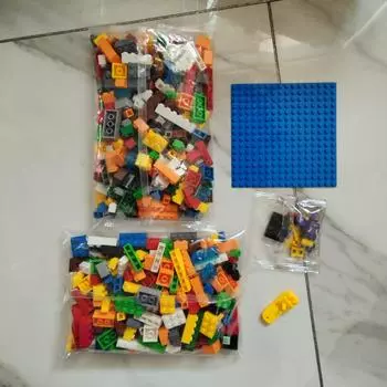Building blocks buy 1 get 3 2bags 520g Gift base plate 16*16 dot Minifigure Children s day Novel creativity DIY toys