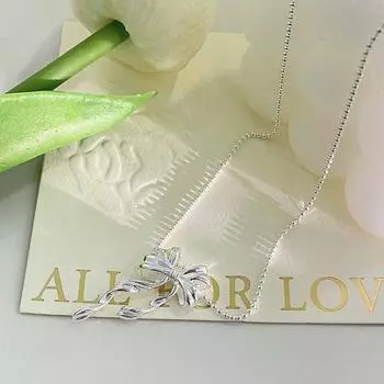 Butterfly Necklaces Are Light and Luxurious, with A Sense of Luxury, Sweetness, and Versatility. A Niche Design for Everyday Commuting Styles