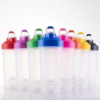 Бутылка для протеинового шейкера на 600 мл с проволочным шариком для взбивания, безопасная чашка для шейкера, не содержащая бисфенола А, пищевая бутылка-миксер с ручкой 600ML чёрный