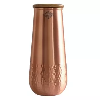 Бутылка для воды из чистой меди для спальни с деревянной крышкой, дизайн Аква-ваза с чеканным лаковым покрытием - Объем 1300 мл (Пакет из 1)