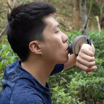 Бутылка для воды на запястье для занятий спортом на открытом воздухе, велоспорт, бег, приспособление для питья, альпинизм, кемпинг, скалолазание, портативная бутылка для воды на запястье белый