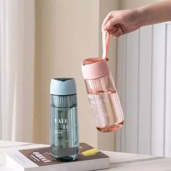 Бутылка для воды Прозрачный аксессуар для питья воды Пищевой класс Анти-обжигающая чашка для воды Красивое хранилище для воды без запаха 600ML синий