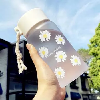 Бутылки для воды 450 мл Little Daisy Drinkware Прозрачная пластиковая бутылка для воды Бесплатная с портативной веревкой Дорожная чашка для чая Кухня Столовая Бар 450ML