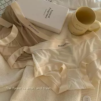 Быстросохнущее бесшовное нижнее белье для девочек Ice Silk из чистого хлопка с антибактериальной промежностью, ультратонкие дышащие облегающие треугольные трусики M белый