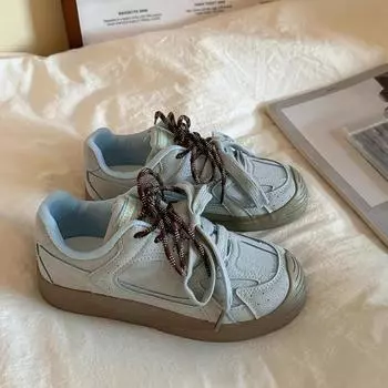 Campus niche board shoes women s 2025 spring and autumn new versatile lightweight moral training shoes women s fashion casual versatile flat shoes 35