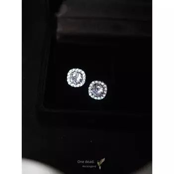 Carat Lovers Изысканные сверкающие ретро серьги-пусеты в гонконгском стиле, элегантные, с серебряным покрытием, с цирконом, полностью усыпанные драгоценными камнями, клипсы для ушей для женщин Pair of sterling silver stud earrings