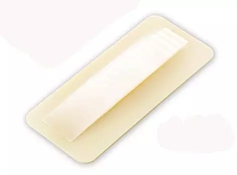 Card case ivory to put in long wallet