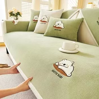 Cartoon Bear Sofa Towel All Seasons Universal Non-slip Design Chenille Sofa Pad Couch And L Shaped Combination Sofa Slipcover 70x70