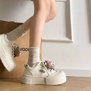 Cartoon cute round head thick-soled little white shoes women s 2025 new spring light and versatile sports and leisure board shoes 35 розы красного