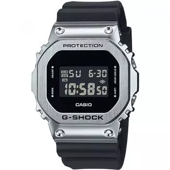 CASIO GM 5600U 1JF [G SHOCK G SHOCK Металлический безель GM 5600]