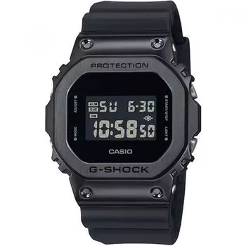 CASIO GM 5600UB 1JF [G SHOCK G SHOCK Металлический безель GM 5600]