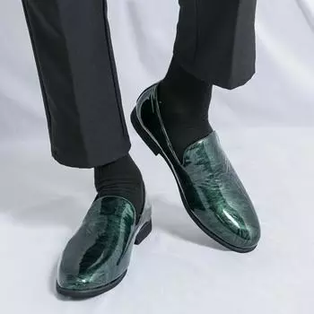 Casual men s leather shoes Comfortable flat bottom and lightweight Leisure and Fashion Party Daily office driving adult shoes 38 зелёный