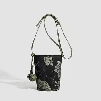 Casual Niche and Versatile Single-shoulder Crossbody Bag Commuting Bucket Bag and Versatile Phone Bag