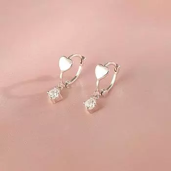 Повседневные универсальные серьги-пряжки Love Ear для женщин, нишевый дизайн, сладкие серьги с бахромой из циркония, украшения для ушей в форме сердца