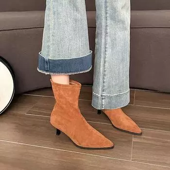 Casual versatile single boots 2024 new large size autumn pointed suede fine heel solid color women s Martin boots 35