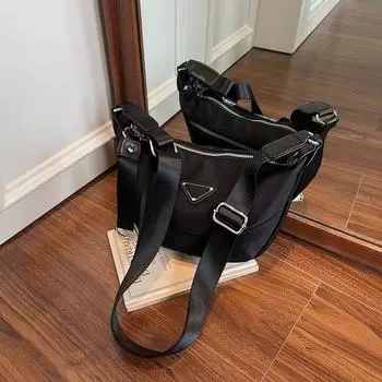 Casual versatile summer niche bag women s new fashion messenger bag popular sports style dumpling bag