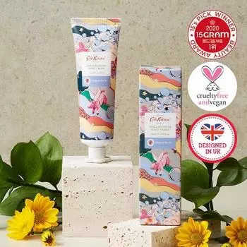 Cath Kidston Веганский крем для рук «Яблоневый цвет» 50 мл (Освежающий аромат фрезии, абрикоса и свежего мускусного яблока.), Корейская косметика