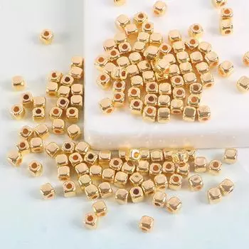 Ccb Маленький квадратный разделитель бусин Свободная бусина Квадратный с обрезанными углами Перламутровая поверхность Сплошной бисерный Материал для DIY ожерелья Ювелирные аксессуары 3mm 200pcs