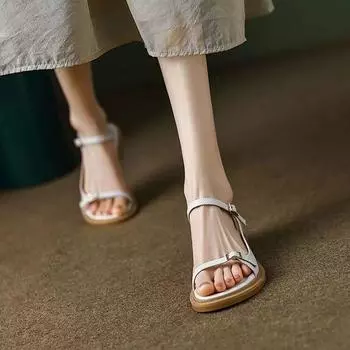 Цельные женские сандалии в стиле ретро, летнее платье для детей 2024 года, летние новые римские туфли на плоской подошве, низкий каблук, толстый каблук 35 белый