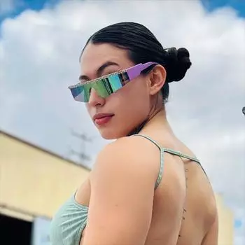 Цельные женские светоотражающие солнцезащитные очки в полуоправе с бриллиантами