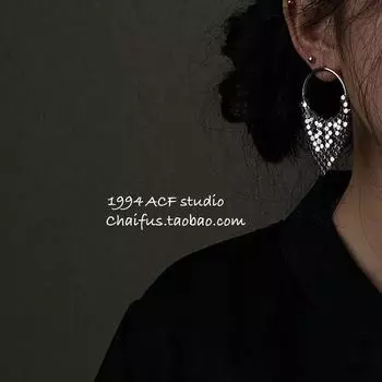 Chai Fu Studio/E190 Fashion Exaggerated Triangle Tassel Sequins Ear Studs Niche Normcore Bag Accessible Luxury Earrings Silver a pair