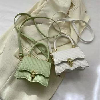 Chain women s bag premium texture 2024 spring hot simple versatile messenger bag light luxury niche diamond shoulder bag зелёный