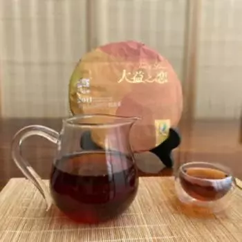 Чай и любовь Первый карнавал в Тэтэа Памятный чай Пуэр 357 г Спелый