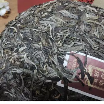 Чай пуэр из Юньнаня Лаобань Чжантоу, весенний, древнее дерево, высококачественная подарочная коробка, сырой чай пуэр, семь семян, 400 г 400g