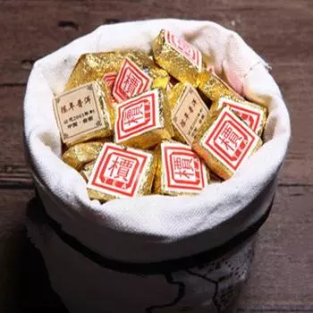 Чай пуэр из Юньнаня, выдержанный чай, маленький золотой кирпичный пуэр, мини-чай туо 50 г-500 г 50g