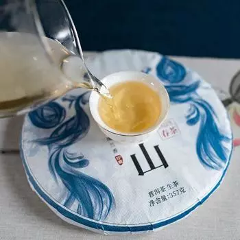 Чай Пуэр с горы «Большой снег» 357 г. Чай из семи семян древнего дерева Пуэр из провинции Юньнань Точунь 357g