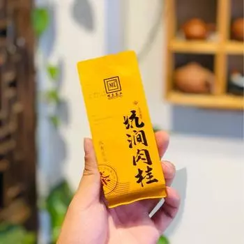 Чай Wuyi Zhengyan Kongjian Old Tree Китайская корица Пряный вкус Цветочный и фруктовый аромат Уголь Запеченная корица Заваривание Чай в пакетиках 8.5g