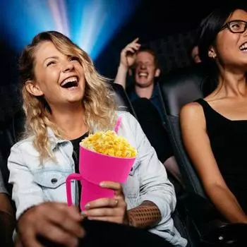 Чашка для закусок 2 в 1, многофункциональный стакан для стадиона, меняющий цвет, чашка для закусок и напитков с соломинкой для просмотра фильмов в домашних условиях зелёный