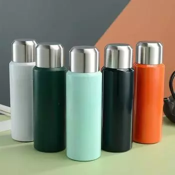 Чашки для тушения из нержавеющей стали 304, приспособления для приготовления чая, устанавливаемые на автомобиле, портативные чашки для воды с прыгающей крышкой и пулями для защиты от утечки чая для домашнего использования. 600ml