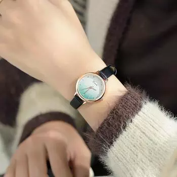 Часы женские простые маленькие свежие модные градиентные часы Ins Style Student Watch кварцевые часы