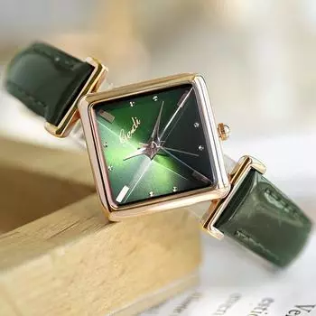 Часы женские студенческие версии простые темпераментные ретро литературные призматические маленькие зеленые часы женские водонепроницаемые женские часы