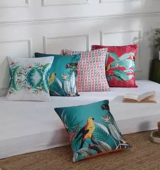 Чехол для подушки KOKO MAISON INC Talking Parrots Polystain (Пакет из 5) | Закрытие клапаном | Цифровая печать разноцветный