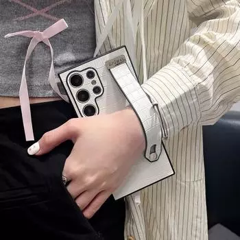 Чехол для Samsung Galaxy S24 Plus S23 S22 Ultra, роскошный противоударный чехол с крокодиловым принтом, простой кожаный ремешок на запястье, чехол для телефона Samsung S24 чёрный