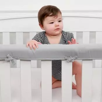 Чехол на детское ограждение из полиэстера - длинный край, однотонный и многоцветный, защита от жевания серый/белый