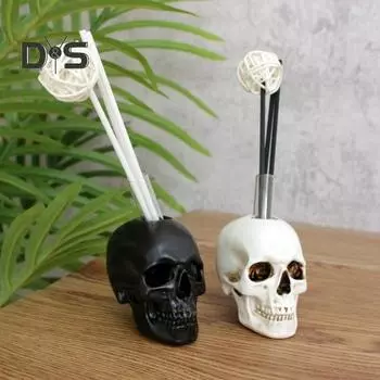 Череп Ароматерапевтическая палочка-держатель Фигурка Смола Черный Белый Череп Статуя Скульптура Домашний офис Украшение рабочего стола Орнамент Фестиваль Хэллоуина Подарок 1 Set